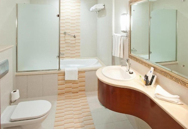 family-friendly amenities at Sunday Hotel Holiday International Dubai